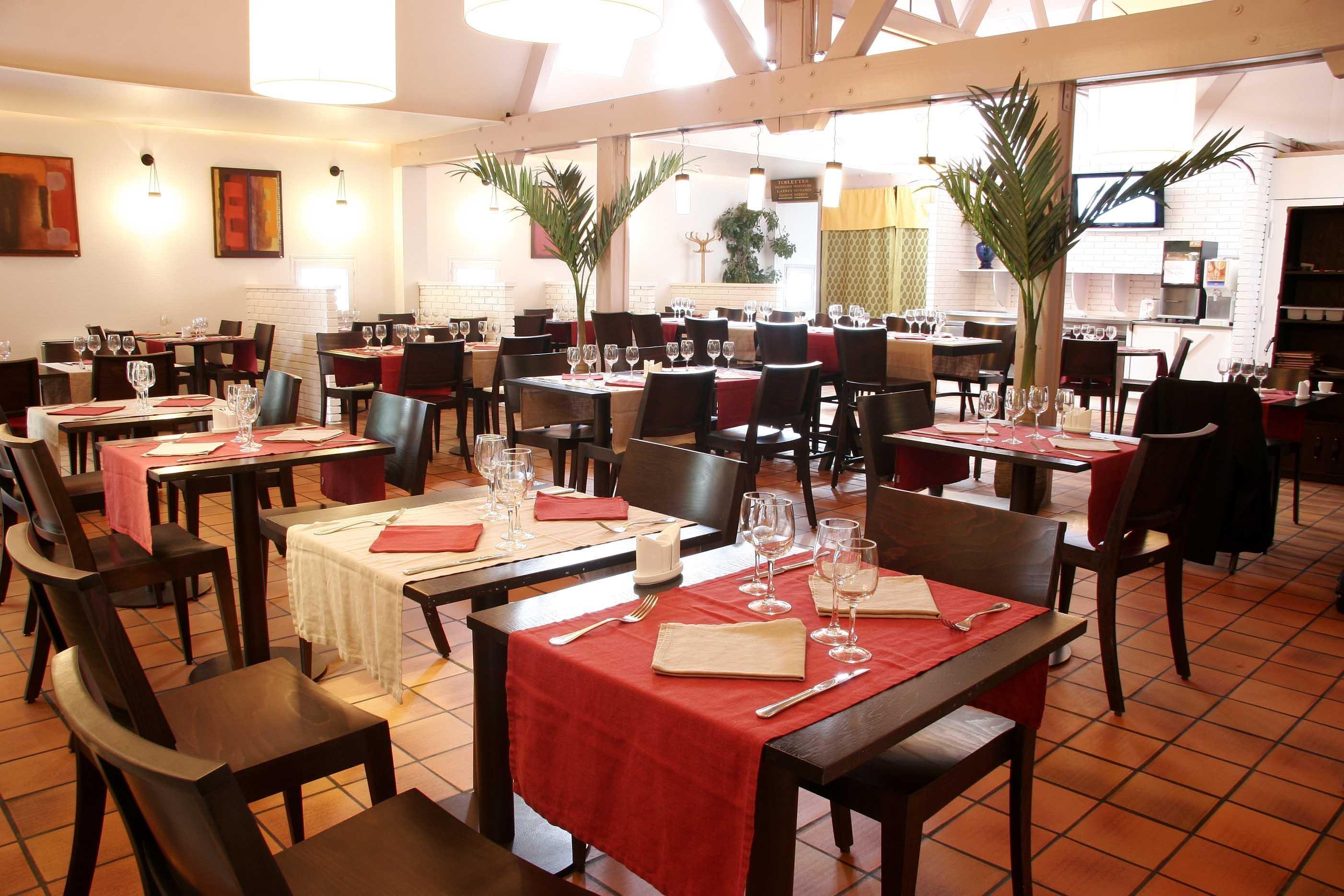Hotel Kyriad Est - Parc Expositions