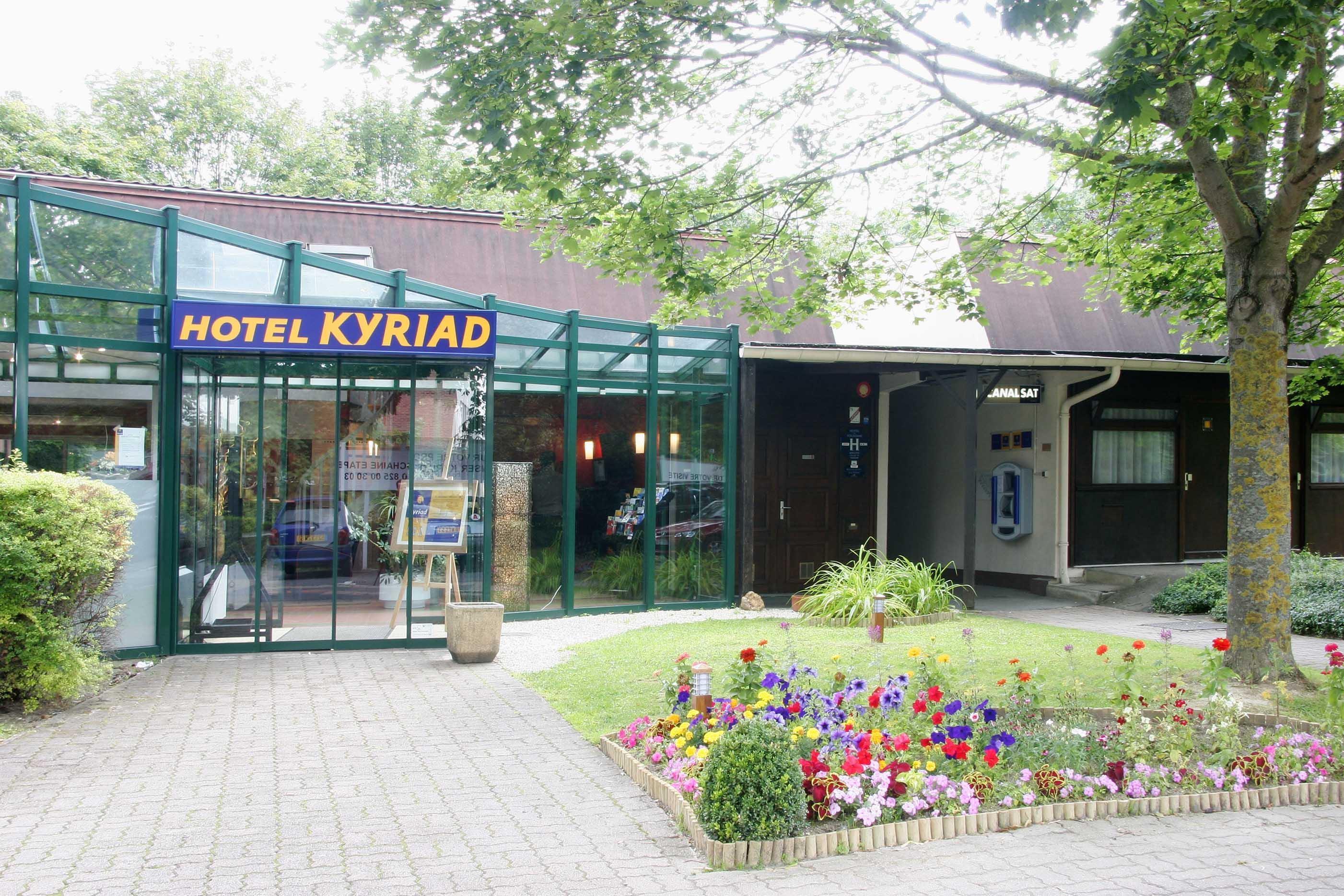 Kyriad Est - Parc Expositions Hotel 3*